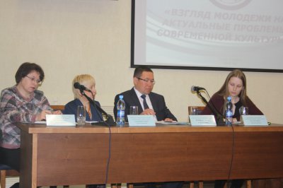Молодежь Горно-Алтайска рассказала чиновникам о проблемах современной культуры