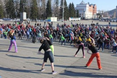 Фитнес-флешмоб прошел в Горно-Алтайске