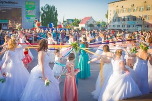 Парад невест проведут в Майме в День республики
