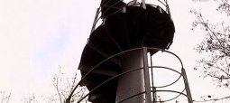 Фрагмент лестницы с Эйфелевой башни ушел с молотка за 523 тысячи евро