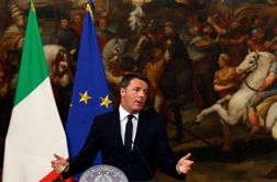 Президент Италии попросил премьера отложить отставку