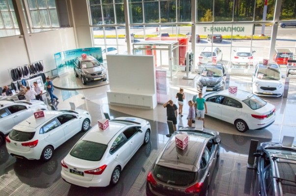 Продажи легковых и легких коммерческих автомобилей в России в январе сократились на 5%