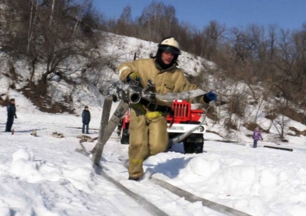 Соревнования по боевому развертыванию среди пожарных подразделений Республики Алтай