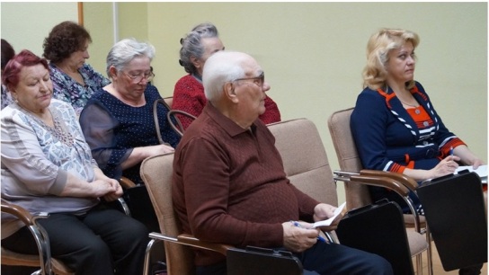 Городских пенсионеров знакомят с нововведениями в социальной сфере