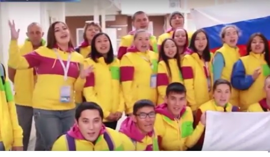 Молодежь Горно-Алтайска праздничным концертом отмечает открытие Всемирного фестиваля молодежи и студентов в Сочи