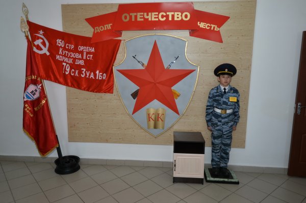 Александр Бердников посетил Центр военно-патриотической и спортивной подготовки в Усть-Кане