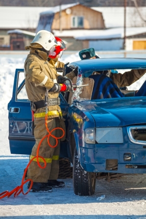 Соревнования среди пожарных подразделений по ликвидации последствий ДТП прошли в Республике Алтай
