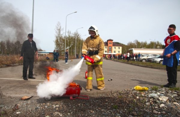 В Республике Алтай прошли соревнования по пожарно-прикладному спорту среди школьников