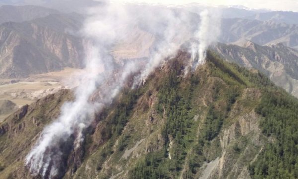 Сухие грозы вызвали четыре пожара в Горном Алтае