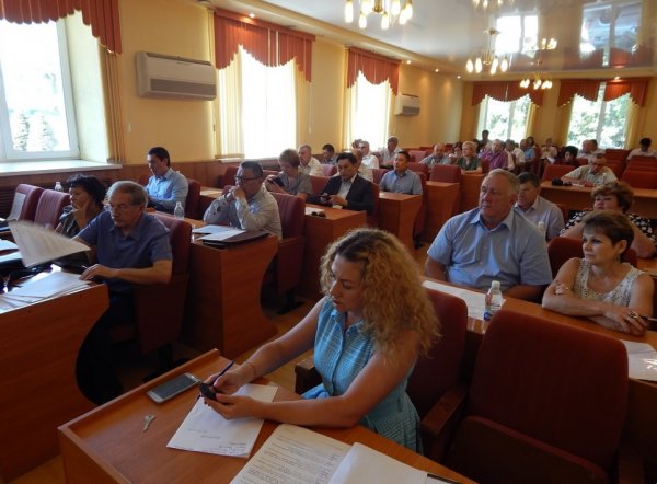 Депутаты Горно-Алтайска подкорректировали бюджет города и утвердили границы первого ТОСа