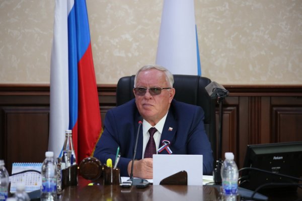 Александр Бердников провел совещание по реализации нового майского Указа Президента России
