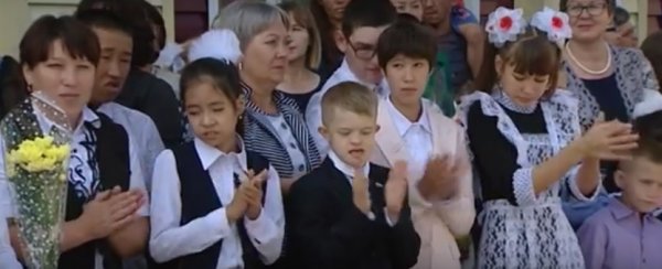 В Республике Алтай за парты сели около 36 тысяч школьников