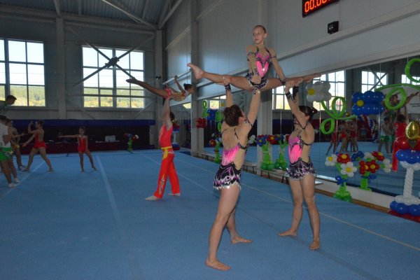 Всероссийские соревнования по спортивной акробатике прошли в Республике Алтай