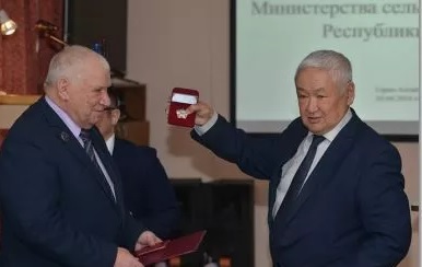 Александр Подкорытов награжден орденом «Тан Чолмон»