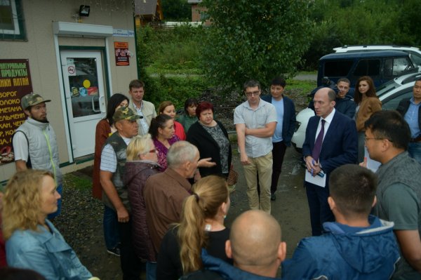 Олег Хорохордин обсудил с жителями развитие микрорайона Заимка