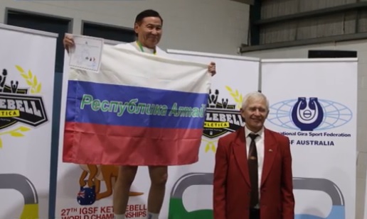 Ветеран гиревого спорта Сергей Саймин стал победителем мирового чемпионата в Австралии