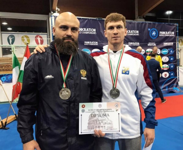 Пожарный из Турочака стал серебряным призером чемпионата мира по панкратиону