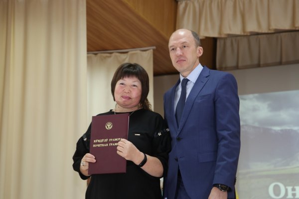 Олег Хорохордин поздравил жителей с 95-летием Онгудайского района