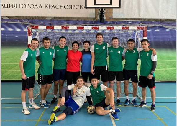 Спортсмены из Горно-Алтайска завоевали серебро на турнире в Красноярске
