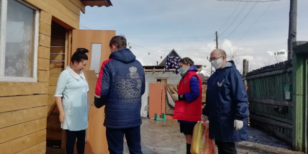 Участники акции #МыВместе помогли многодетной семье из Горно-Алтайска