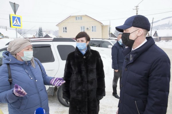 Олег Хорохордин поручил ликвидировать снежные завалы в Горно-Алтайске