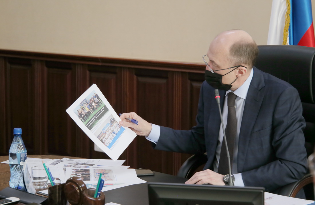 Олег Хорохордин призвал глав районов держать на контроле соблюдение масочного режима