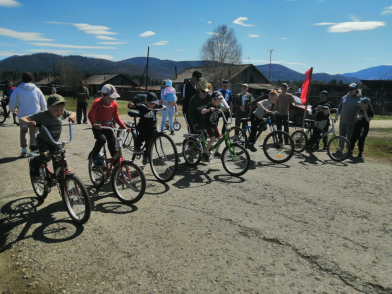 В Усть-Коксинском районе провели велозабег для детей и молодежи
