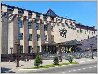 В Национальном музее открылась выставка, посвященная 30-летию Республики Алтай