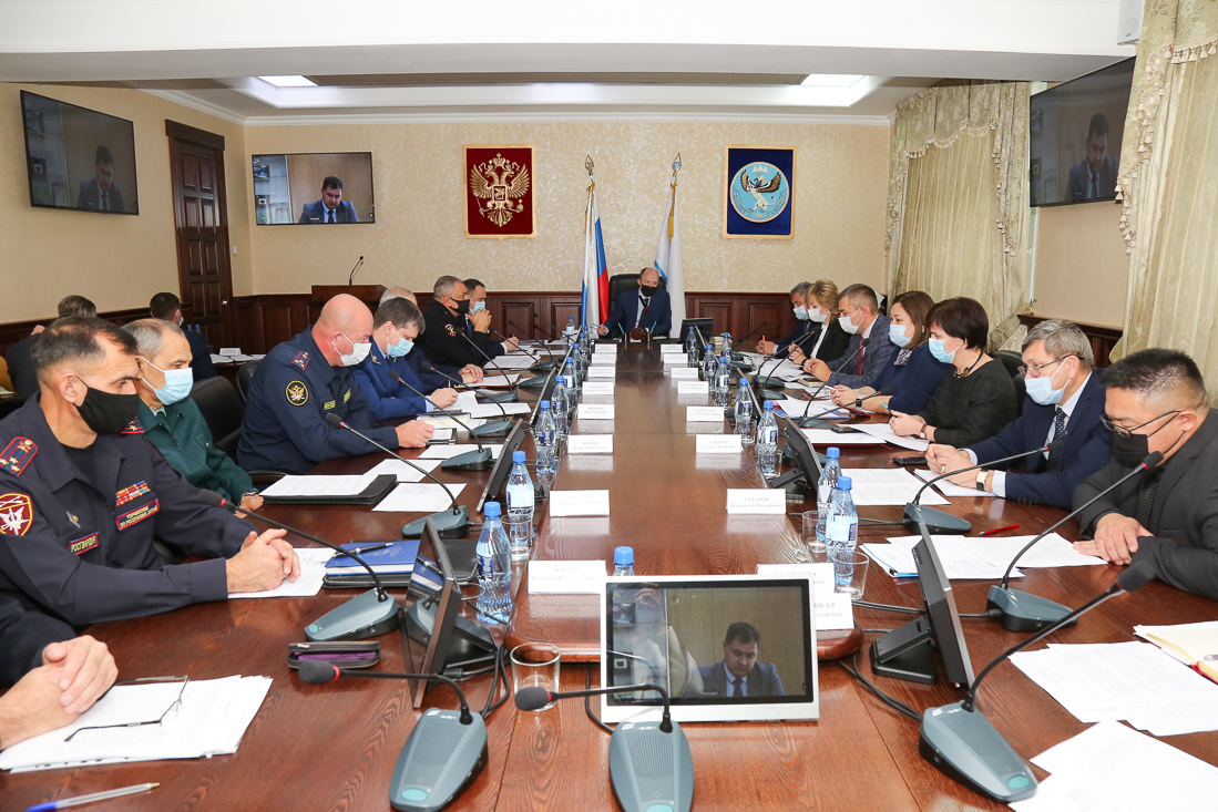 Олег Хорохордин провел заседание антинаркотической комиссии Республики Алтай