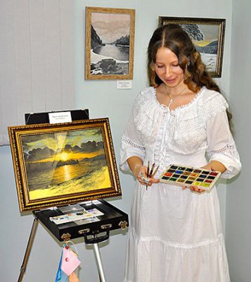 Персональная выставка художницы из Аската проходит в Новосибирске