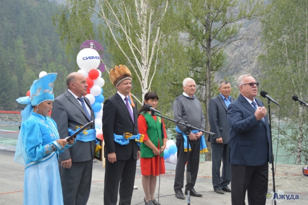 Два новых моста через Чую и Катунь открыли в Горном Алтае