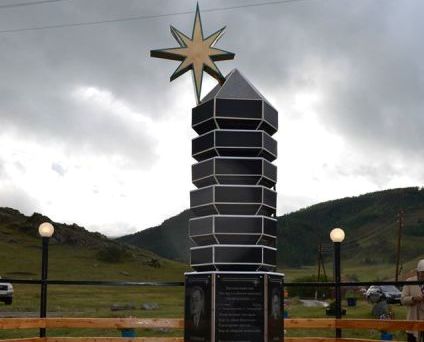 Первый памятник алтайской песне установили в Республике Алтай (ФОТО)