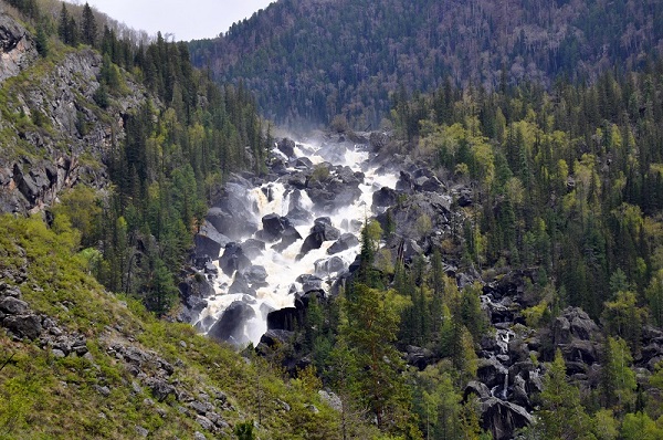 Водопад Учар на Алтае временно недоступен для туристов