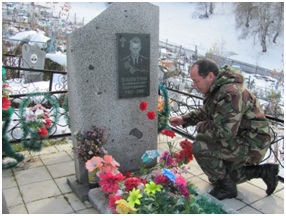 В Горно-Алтайске почтили память  Александра Валетова погибшего в Чечне