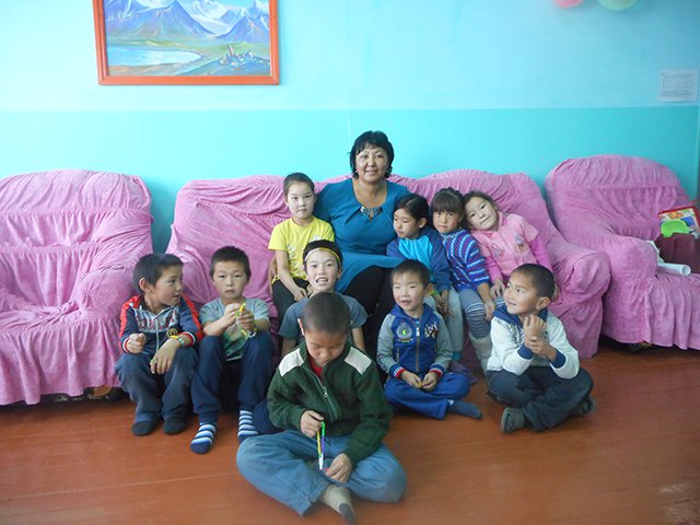 Для детей чабанов Кош-Агачского района организовали отдых на осенних каникулах