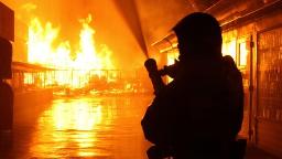 СМИ: в Греции пожар в лагере мигрантов унес жизни трех человек