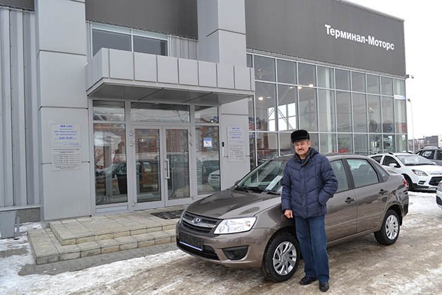 Фонд социального страхования вручил автомобиль жителю Горно-Алтайска
