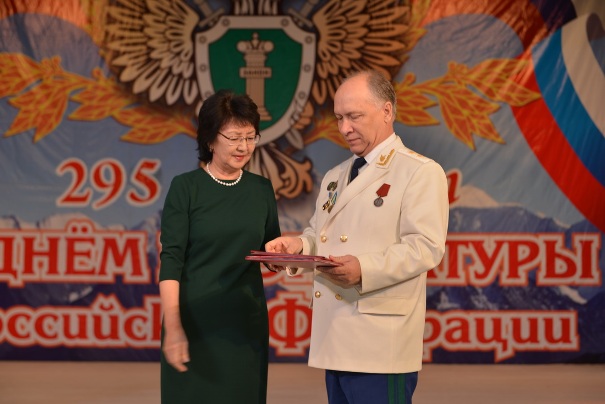Наталья Екеева поздравила работников прокуратуры с юбилеем создания ведомства