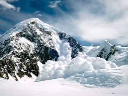 Резкое потепление на Алтае увеличило риск схода лавин