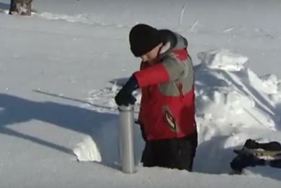 Новосибирские гидрологи измеряют снегозапасы в верховьях Горного Алтая