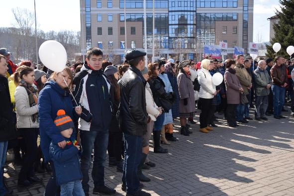 Жители Горно-Алтайска присоединились к акции «Вместе против террора»