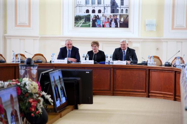Делегация Республики Алтай принимает участие в совещании по вопросам государственной национальной политики в Томске