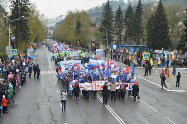 Более 5 тысяч человек пришли на празднование Дня весны и труда в Горно-Алтайске