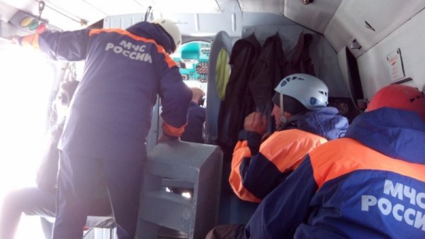 В Республике Алтай спасатели эвакуировали, пострадавшего в горах туриста