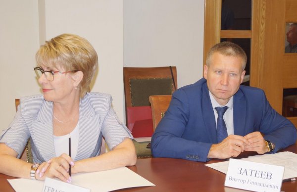 Деятельность общественных палат Сибирского Федерального округа обсудили в Новосибирске