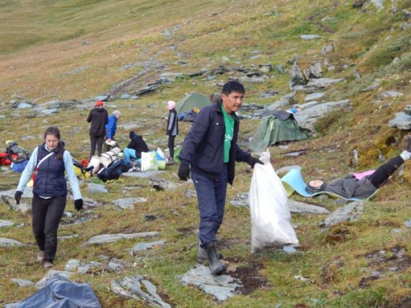 Экологическая акция «Чистая Белуха» прошла в Республике Алтай