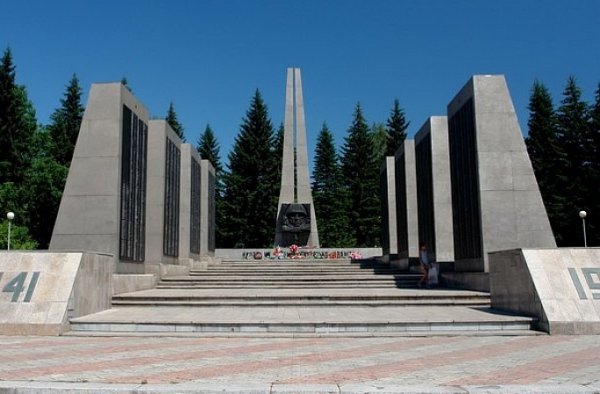 В г.Горно-Алтайске судом рассмотрено уголовное дело о вандализме на территории Парка Победы
