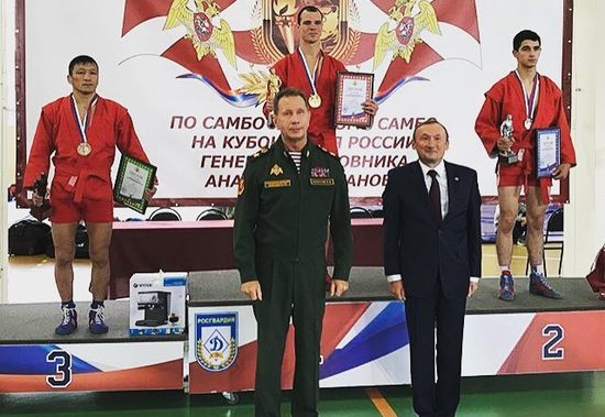 Эжер Енчинов стал бронзовым призером Чемпионата войск национальной гвардии по боевому самбо