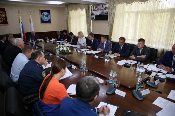 Александр Бердников провел заседание Антинаркотической комиссии