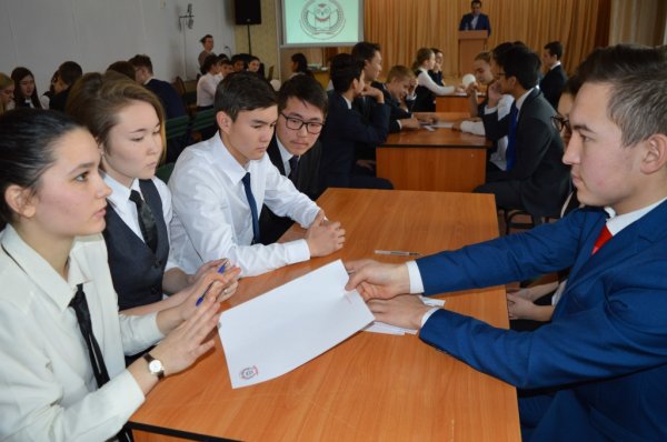 Школьники Республики Алтай приняли участие в фестивале интеллектуальных игр «Инсайт»